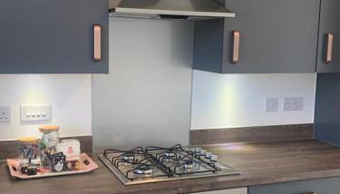 Central 2-Bedrooms Flat - Perfect for Nurses, Contractors, & Relocators - Sleeps 2 - Super Fast Speed Wi-Fi - Easy Parking - Foto 2