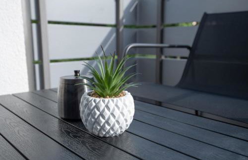 CASA8070 - Exklusive große Maisonette-Wohnung 91 qm für Familien, Gruppen, Geschäftsreisende, inklusive Parkplatz, WLAN, Kaffee und Tee, voll ausgestattet für 1 bis 9 Personen, zentrumsnah an der Autobahn A9 Ingolstadt-Süd - Photo 20