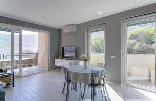 Open View Apartment by Wonderful Italy - Photo 3
