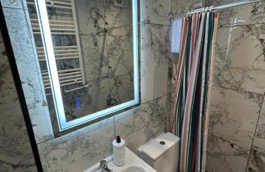 Spaghetti House 6 Bedroom with Large Off-Road Driveway Great for Crews in Vicinity of Starcity and City Centre - Foto 18