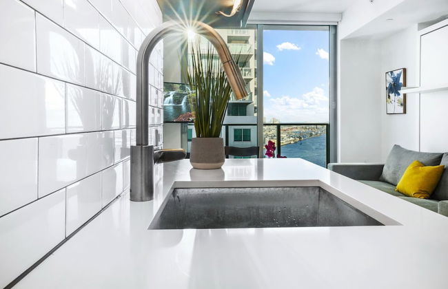 Modern High-Rise Condo with Pool/Gym, in Central DT MIAMI! - Photo 60