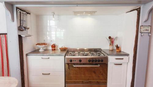 Forest Hideaway in Saint-Caprais - Foto 3