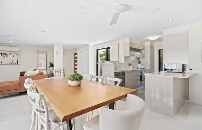 Relax at Riviera - Photo 3