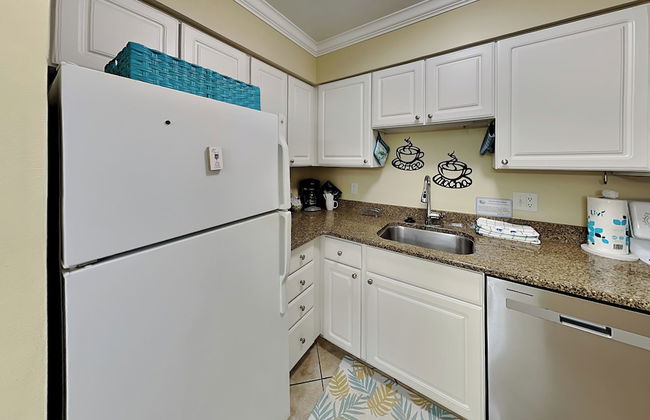 Barefoot Beach Resort B-201 by Distinctive Beach Rentals - Photo 13