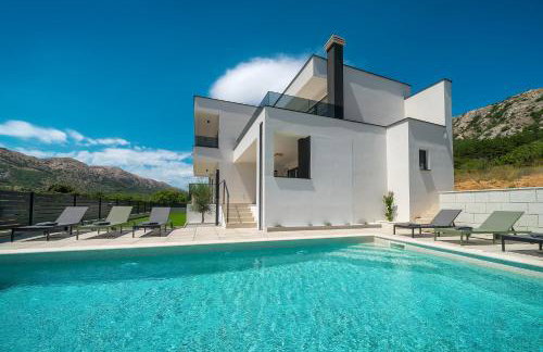 Villa Marina with a Pool - Foto 46