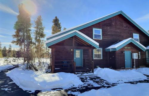 2 Bed Cabin Fireplace Lodgepole Pines - Foto 7