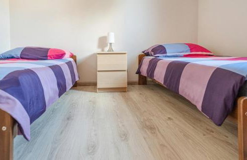 2 Bedroom Amazing Home In Ploskinia - Foto 19