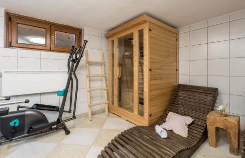 Gorgeous Home In Lovinac With Sauna - Foto 52