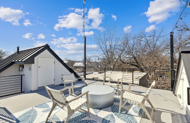 Chic Austin Getaway Brand New w/ Rooftop Patio! - Foto 31