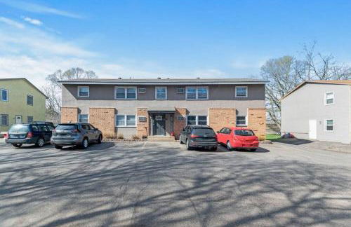 Tranquil 2BR Apt Mpls - 8073 Apt 1 - Foto 8