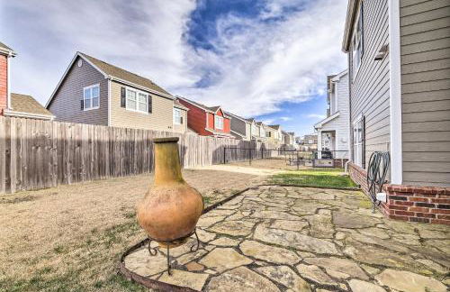 Walk to Lake Family Gem with Pool Access in Afton - Foto 22