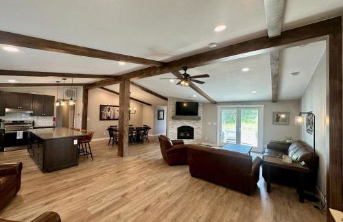 Hier Hideaway - Hot Tub - Fire Pit - King Beds - Foto 1