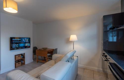 Luxury ground floor modern flat close to city with free parking - Photo 14