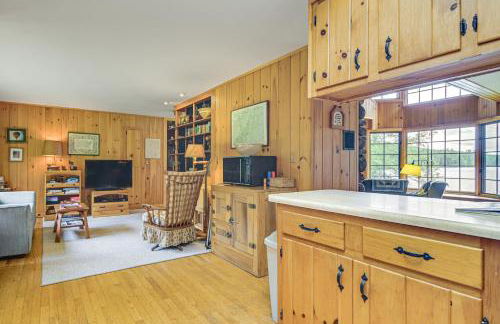 Lakefront Escape with Deck and Kayaks in Lovell! - Foto 11