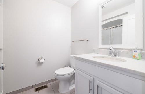 Luxury Downtown Townhome Unit 5 - Photo 11