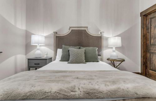 Black Rock Ridge Private Hot Tub & Views - Photo 21