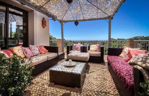 Luxury Villa - Sleeps up to 8 & Infinity Pool - Photo 20