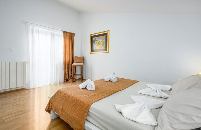 Scenic Villa With Private Garden - Foto 7