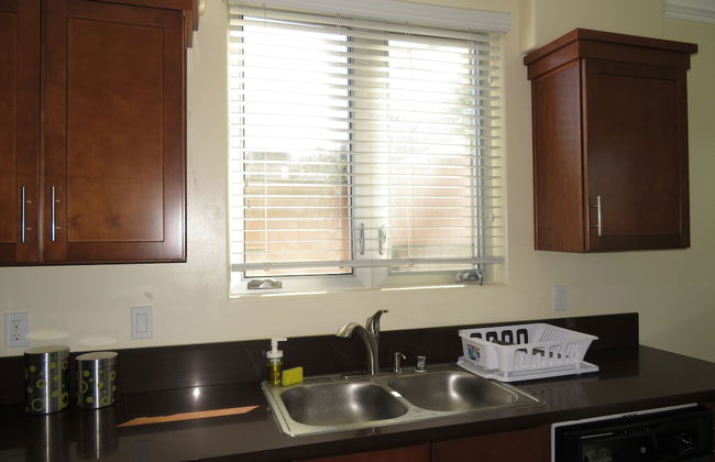 2 Bed 2 Bath in Studio City - Foto 75