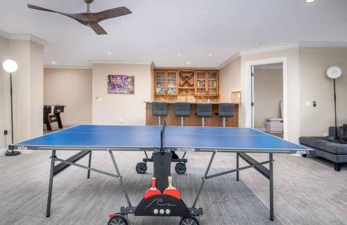 New Luxury 5BR Cabin in Pine Mountain Lake! 1 Minute to Beach! Massage Chair! Close to Yosemite! Perfect for Retreats and Escapes All Seasons! - Foto 43