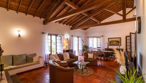 Casa do Pinheiro with shared swimming pool - Photo 3