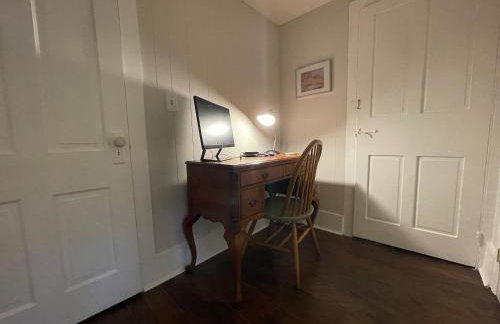 Dual-Home Berkshire Retreat Sleeps 16 - Foto 74