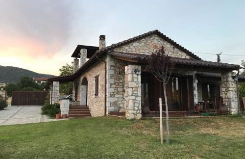 Petrines Villes Avramilias - Photo 70