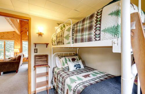 Waterfront Cottage on Lake George with 2 Docks! - Foto 17