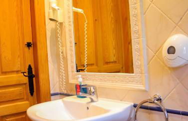 Las Bodegas De Claveria - Foto 20