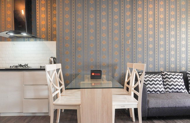 Good And Homey 2Br At Nifarro Park Apartment - Foto 14