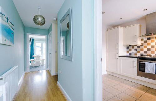 Relaxing 3 Bedroom Chester Home with garden - Photo 11