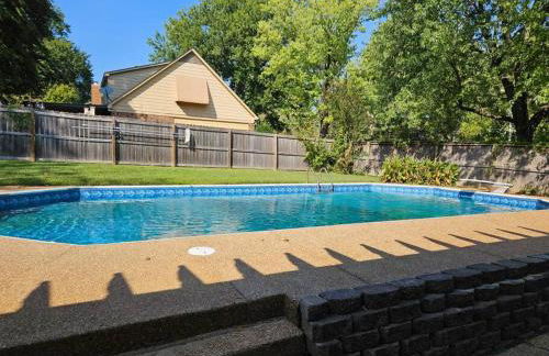 Luxury Pool with King beds Near Shops and Dining - Foto 1