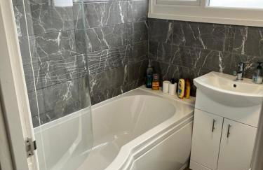 Very comfy 3 bed town house - Foto 48