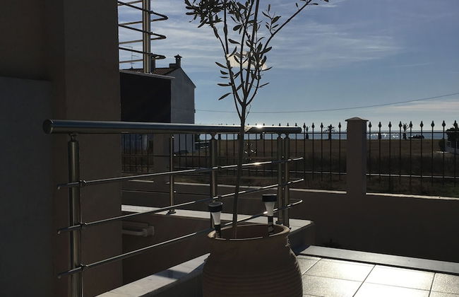 AM Beach House near Sea - Photo 7