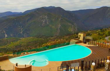 Piscina, Spa e Mare a Casa Torretta in collina - Photo 1