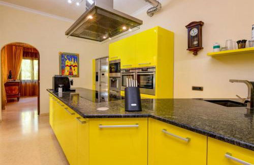 Private Luxury Villa with Pool - Foto 19