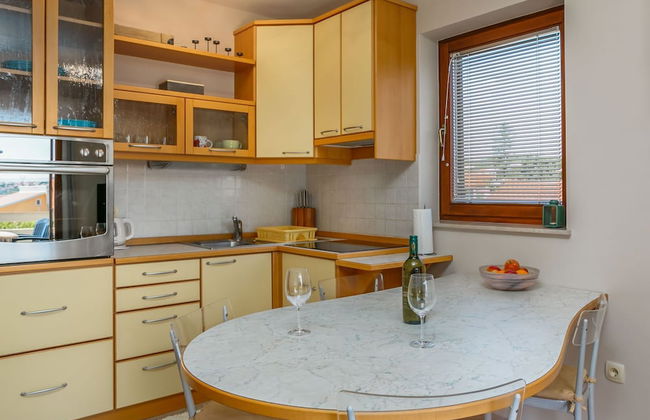 Classy and Modern Apartment With Terrace - Foto 7