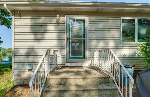 13 Mi to South Haven Lakefront Retreat with Dock! - Foto 33