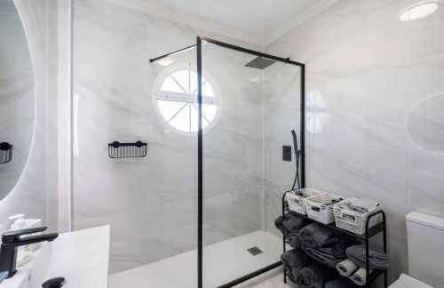 Luxury Villa - Large Private Pool - Cabo Roig Strip - Foto 22