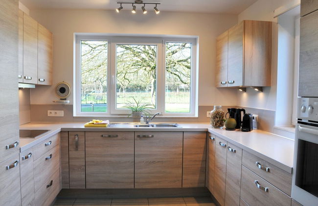 Charming Holiday Home in Bassenge With Garage - Foto 8