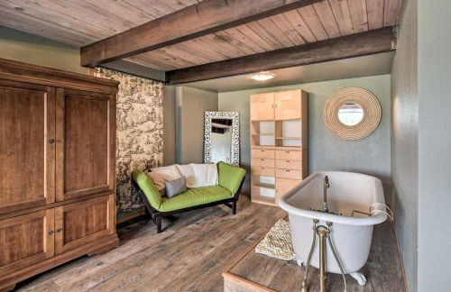 Deck and Sweeping Views Family Union Home - Foto 21