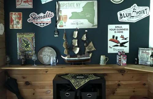 Cozy Cabin near Lake Ontario Ideal for a Family Retreat - Photo 22