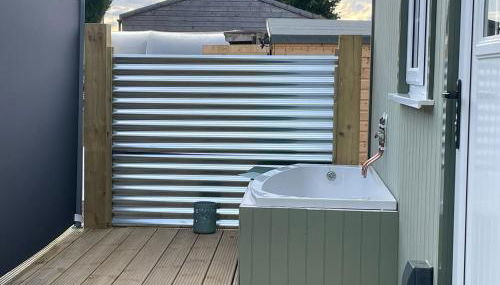 The Swallow Shepherds Hut at Bee Happy Breaks Scotland - Foto 4