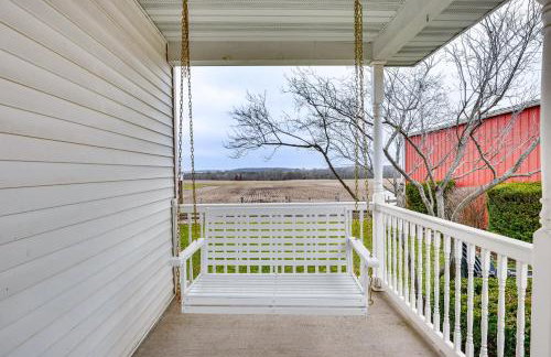 Charming Tonica Farmhouse with Private Yard! - Foto 24