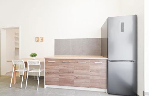 Tolstov Apartments - 3 Room Apartment - Kitchen - Dining Room - Terrace - 25 min to Messe DUS - Foto 6