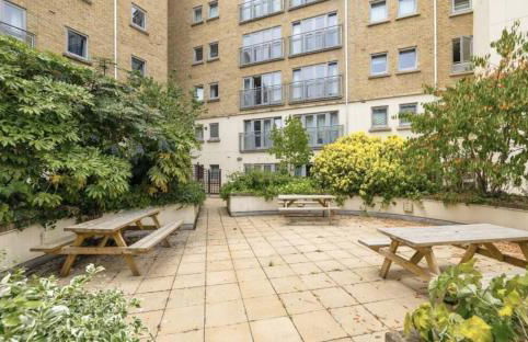 2 Bedroom City Centre garden flat with Secure Parking - Foto 30