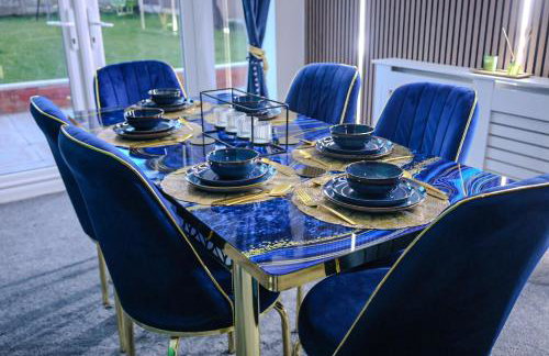 Sleeps17 Bliss 7-Bedroom Luxury Escape Birmingham - Foto 5