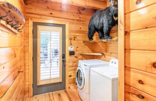 Iron Mountain Lodge - Beautiful Cabin With Forest & Mountain Views! - Photo 40