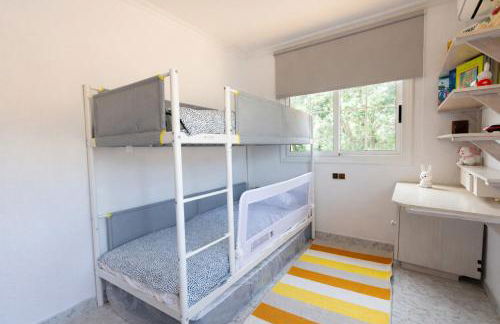 2 Private Abodes in One Magnificent Villa! - Foto 27