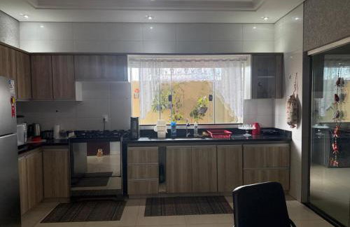 Linda casa e aconchegante próx ao lago Diacuí - Foto 11